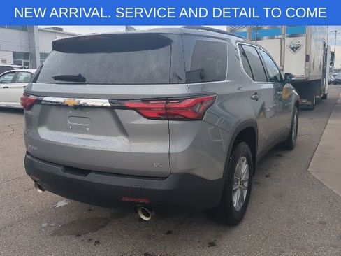 Used 2023 Chevrolet Traverse LT image 6