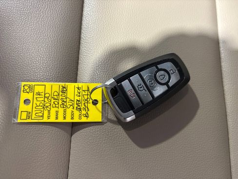 Used 2020 Ford Explorer XLT w/ Equipment Group 202A image 29