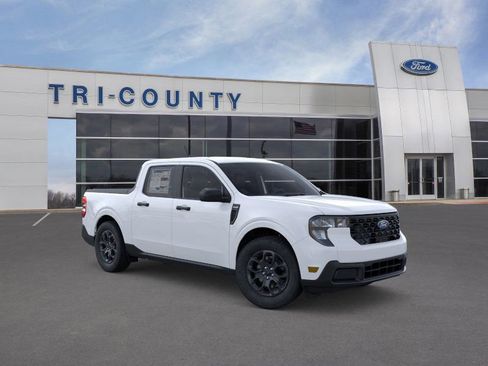 New 2025 Ford Maverick XLT w/ Equipment Group 301A image 7