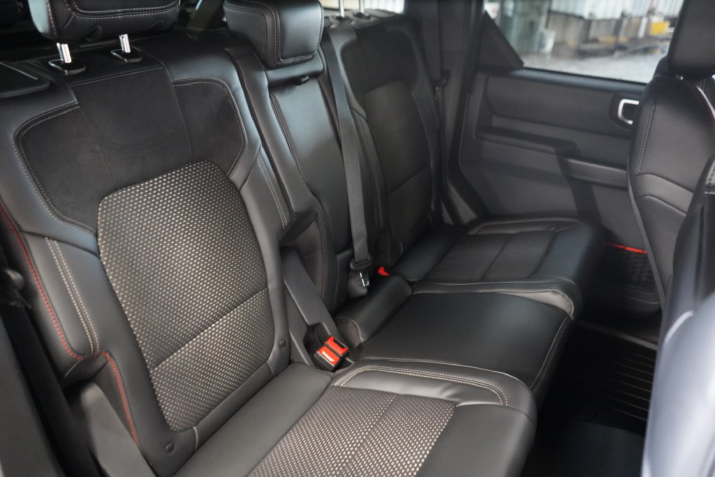 New 2026 Ford Bronco Raptor w/ Interior Carbon Fiber Pack AWD/4WD image 33
