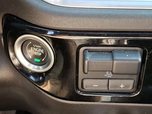 Used 2022 Chevrolet Silverado 1500 LT Trail Boss w/ LT Trail Boss Premium Package AWD/4WD image 24