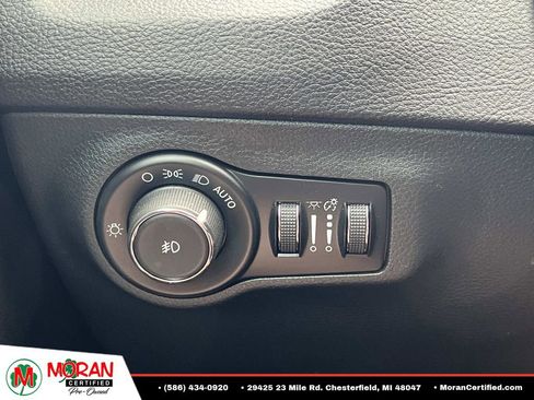 Used 2018 Jeep Compass Latitude w/ Popular Equipment Group AWD/4WD image 26