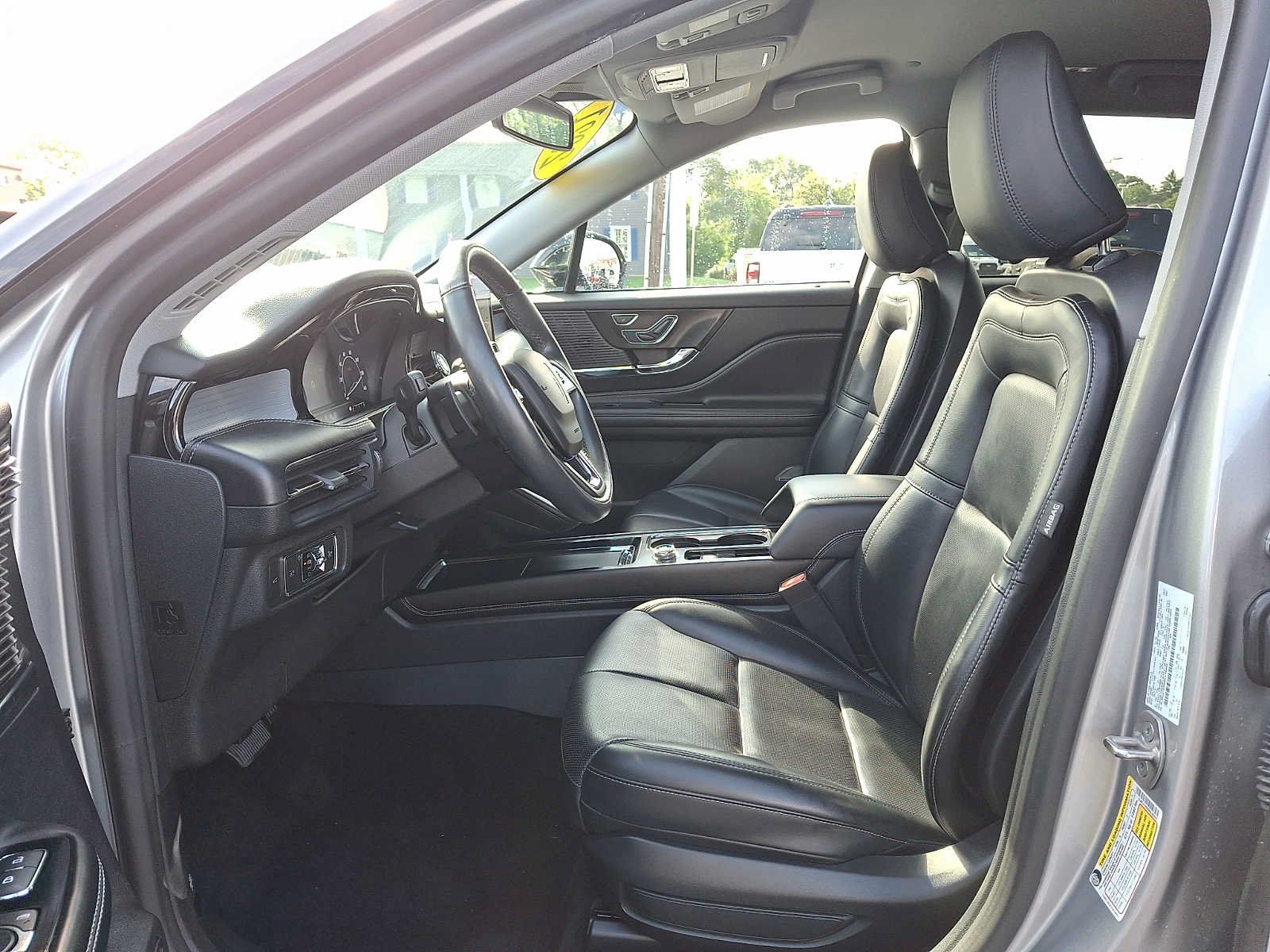 Used 2021 Lincoln Corsair AWD w/ Equipment Group 101A image 13