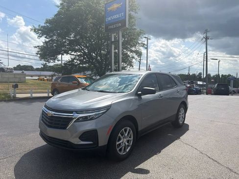 Used 2024 Chevrolet Equinox LS AWD/4WD image 7