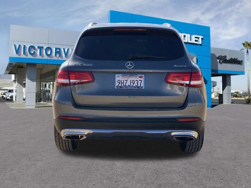 Used 2018 Mercedes-Benz GLC 300 4MATIC image 5