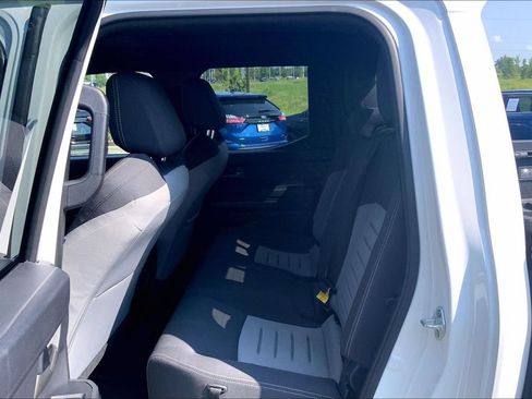 Used 2025 Toyota Tacoma TRD Off-Road w/ TRD Off Road Upgrade Package AWD/4WD image 11