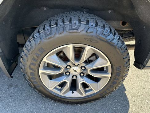 Used 2021 Chevrolet Silverado 1500 RST AWD/4WD image 10