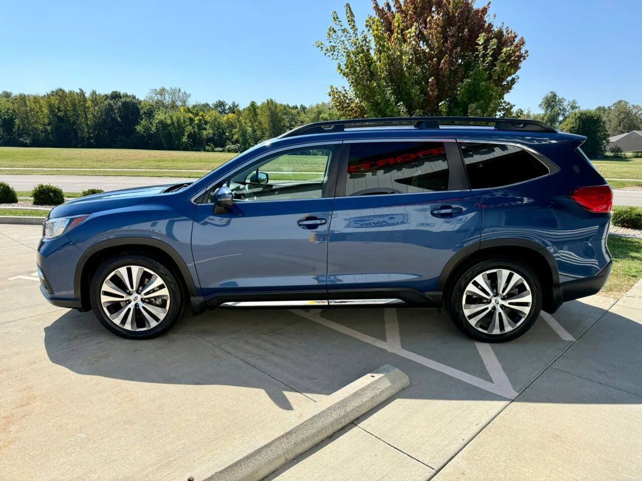 Used 2021 Subaru Ascent Limited w/ Popular Package #2 AWD/4WD image 5