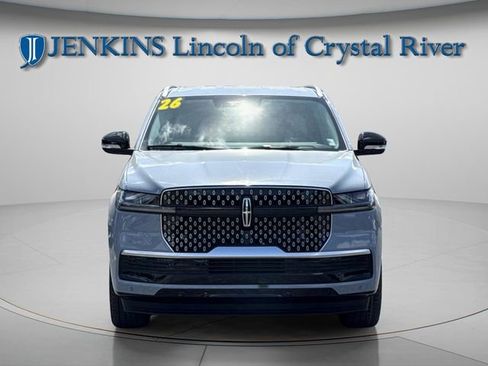 New 2026 Lincoln Navigator Premiere AWD/4WD image 3