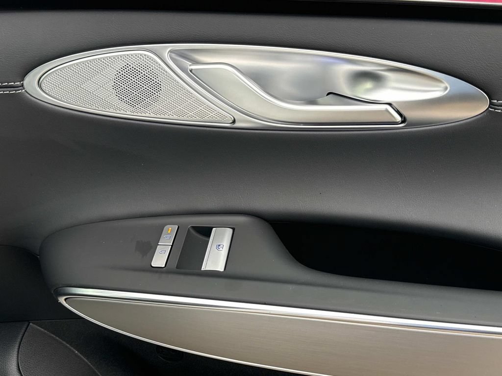New 2026 Genesis GV70 2.5T Select AWD/4WD image 18