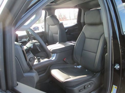 New 2026 GMC Sierra 1500 SLT w/ SLT Premium Plus Package image 12