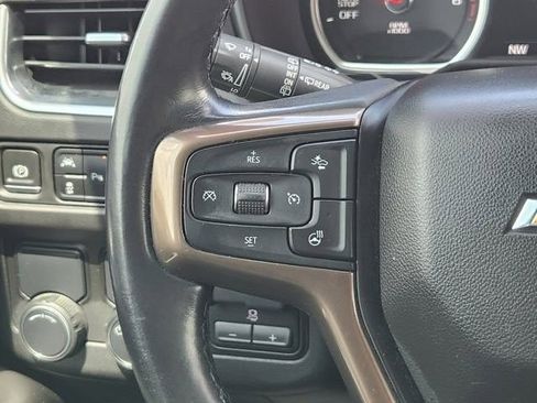 Used 2021 Chevrolet Suburban High Country w/ Premium Package image 28