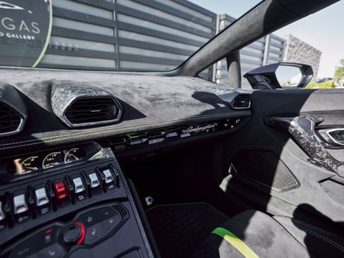 Used 2019 Lamborghini Huracan Performante image 57