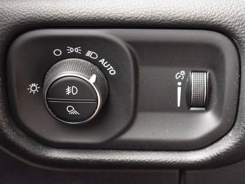 Used 2021 RAM 1500 Big Horn image 23