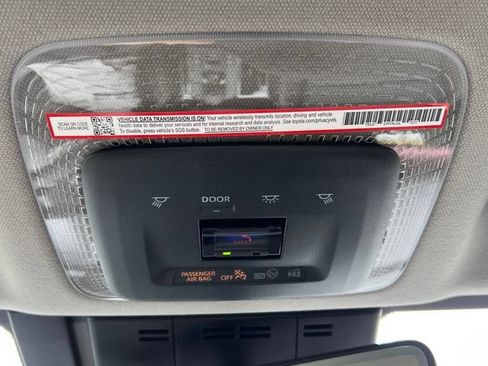 New 2026 Toyota Prius Plug-In Hybrid FWD image 31