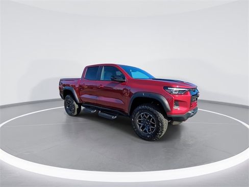 Used 2026 Chevrolet Colorado ZR2 w/ Technology Package image 2