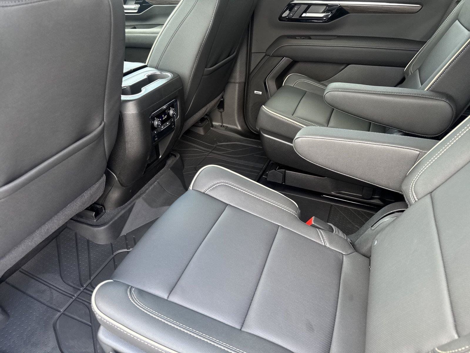 Certified 2026 Chevrolet Tahoe Premier w/ Sun And Tow Package AWD/4WD image 30