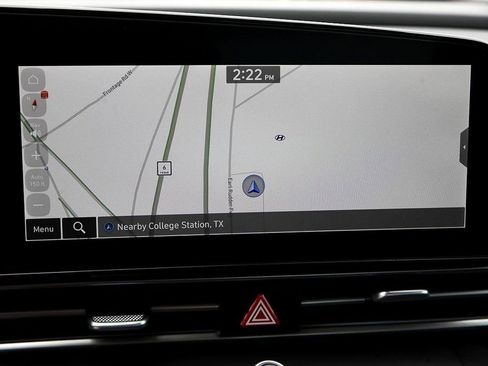 Used 2024 Hyundai Elantra SEL image 16