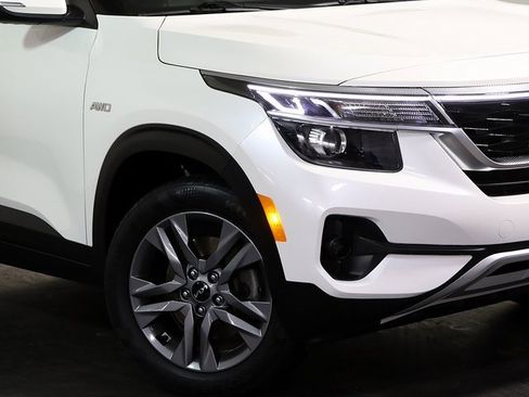 Used 2023 Kia Seltos S image 8