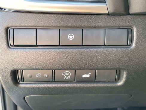 New 2026 Nissan Rogue SV FWD image 31