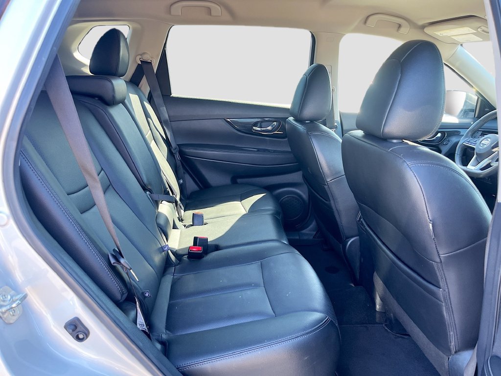 Used 2020 Nissan Rogue SL FWD image 27