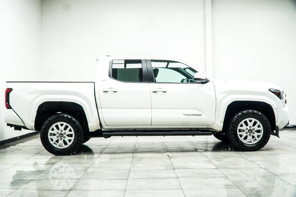 Used 2024 Toyota Tacoma SR5 RWD image 10