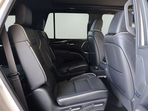 Used 2021 Cadillac Escalade Sport w/ LPO, ONYX Package AWD/4WD image 19