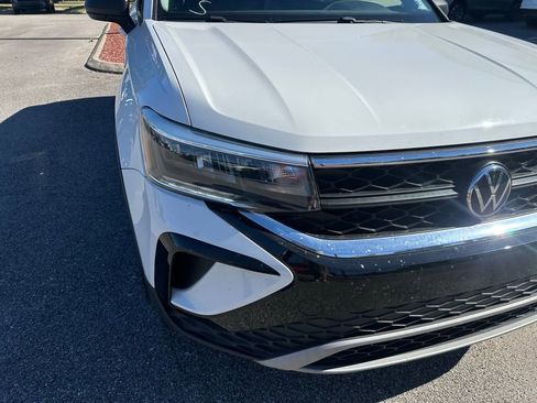 Used 2022 Volkswagen Taos S image 15