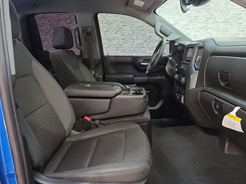 Used 2022 Chevrolet Silverado 1500 Custom w/ LPO, Dark Essentials Package image 10