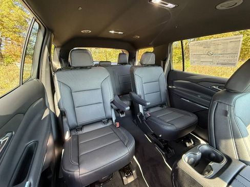 New 2026 Chevrolet Traverse LT w/ Driver Confidence Package image 26