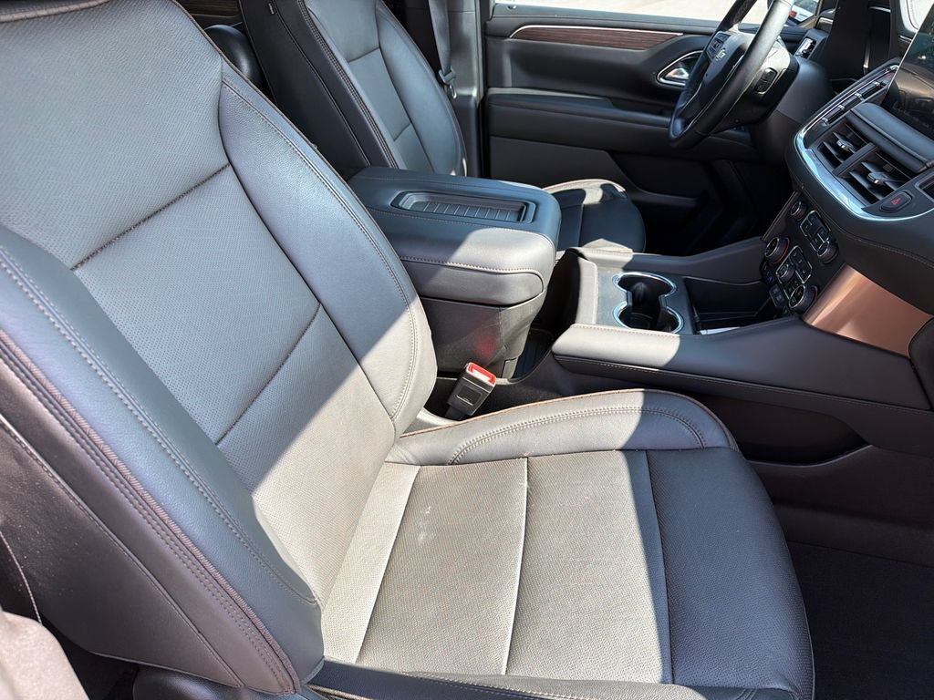 Used 2023 Chevrolet Tahoe High Country AWD/4WD image 13