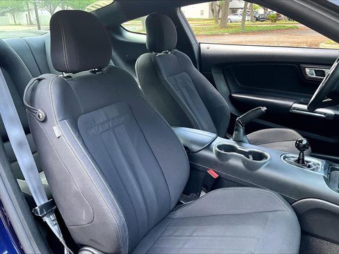 Used 2018 Ford Mustang GT w/ Equipment Group 301A RWD image 26