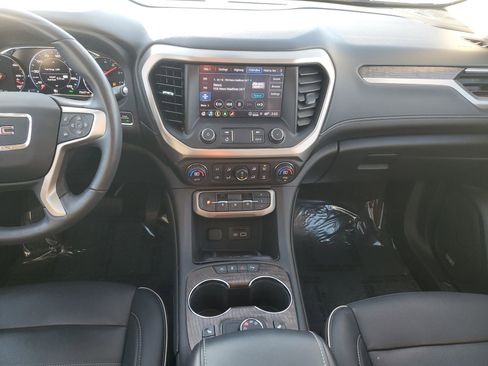 Used 2021 GMC Acadia Denali w/ Denali Technology Package image 10