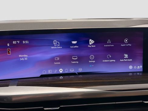 Certified 2026 Cadillac Escalade ESV Luxury AWD/4WD image 14