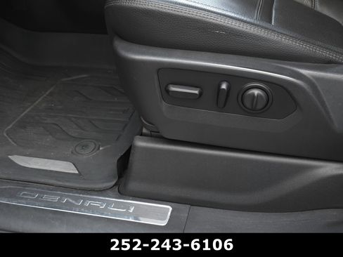 Used 2020 GMC Sierra 2500 Denali w/ Denali Ultimate Package image 11