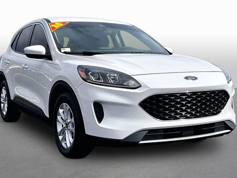 Used 2020 Ford Escape SE image 10