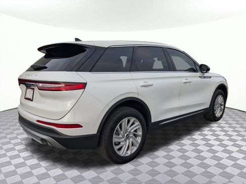 Used 2025 Lincoln Corsair FWD image 3