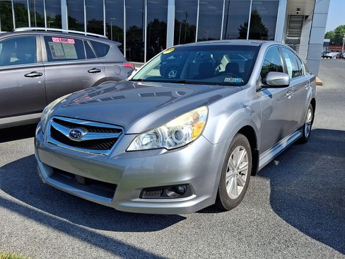 Used 2011 Subaru Legacy 2.5i Premium AWD/4WD image 2