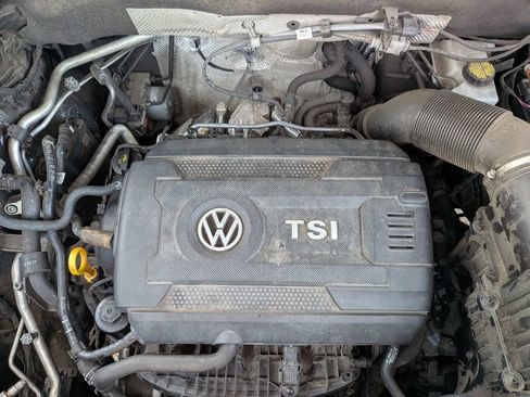 Used 2022 Volkswagen Atlas SE w/ Black Wheel Package FWD image 12