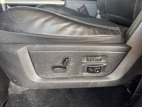 Used 2016 RAM 2500 Laramie AWD/4WD image 10