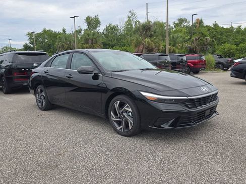 New 2026 Hyundai Elantra Limited FWD image 9