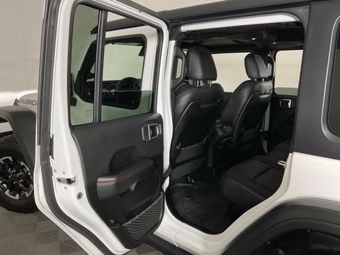 Used 2024 Jeep Wrangler Unlimited Rubicon w/ Technology Group AWD/4WD image 39