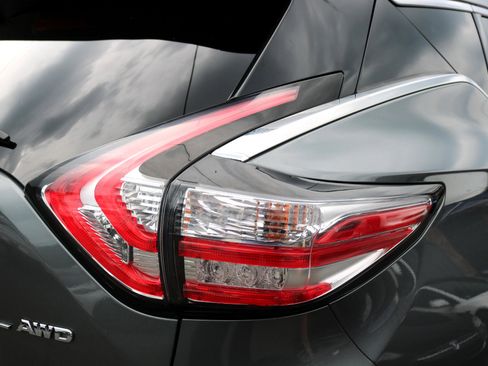 Used 2015 Nissan Murano SL w/ SL Technology Package image 9