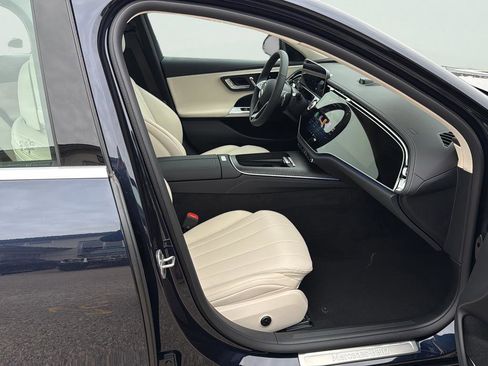 New 2026 Mercedes-Benz E 350 4MATIC Sedan image 22
