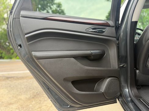 Used 2015 Cadillac SRX Luxury w/ Driver Awareness Package FWD image 29