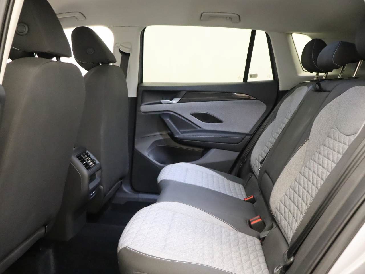 Certified 2026 Volkswagen Tiguan S FWD image 18