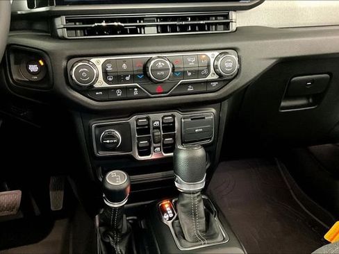 New 2026 Jeep Gladiator Sport image 7