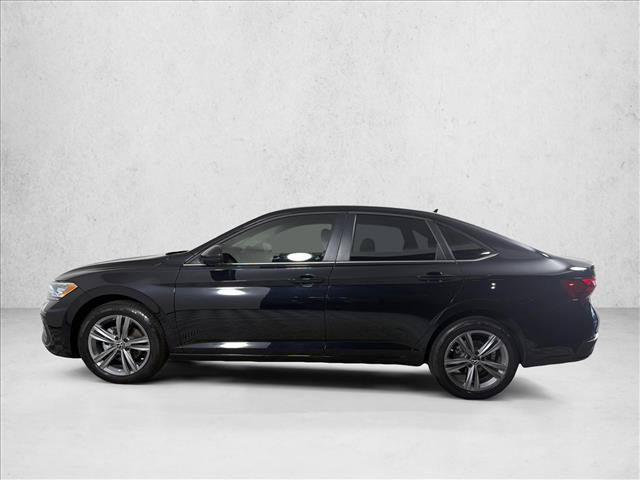 Used 2024 Volkswagen Jetta SE FWD image 6