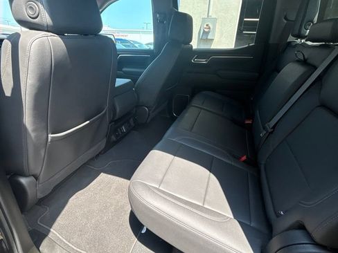 Used 2025 GMC Sierra 1500 SLT RWD image 18
