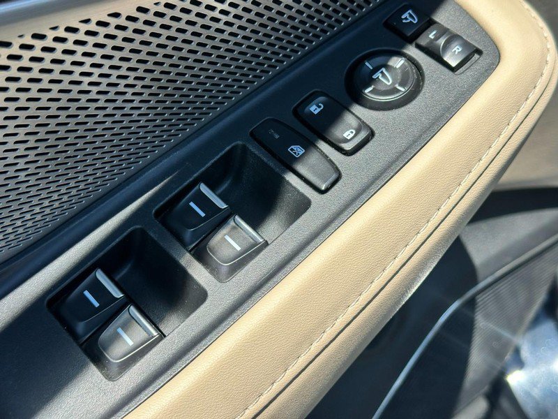 Used 2023 Acura MDX w/ Technology Package AWD/4WD image 19